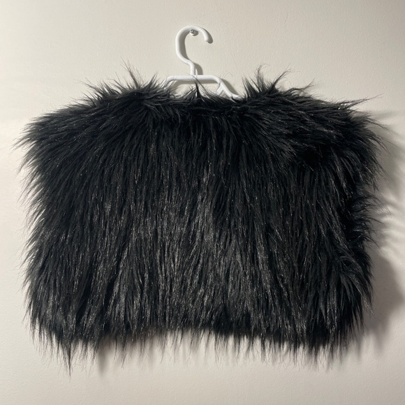 Faux fur vest - Picture 2 of 2